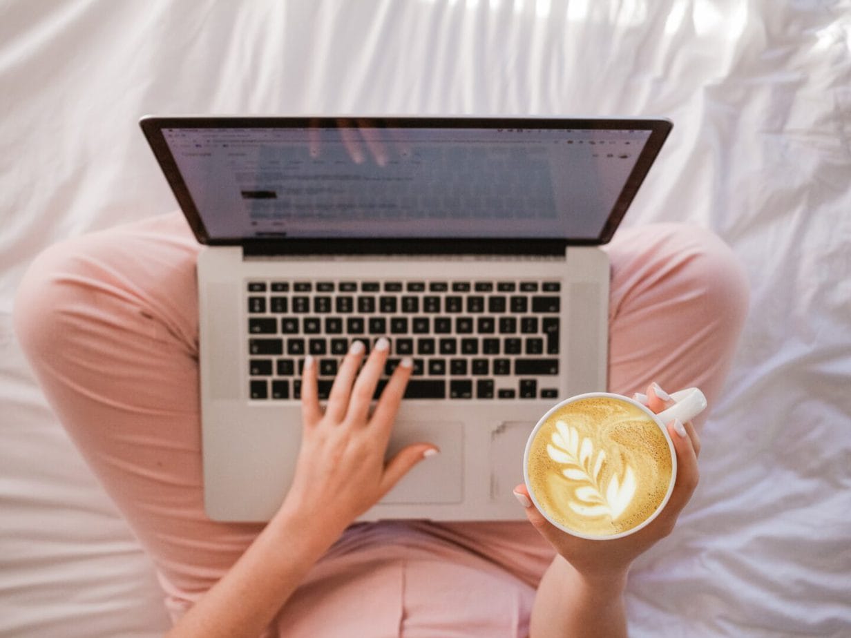 How to Run A Successful Blog With A Fulltime Job: 3 Easy Tips